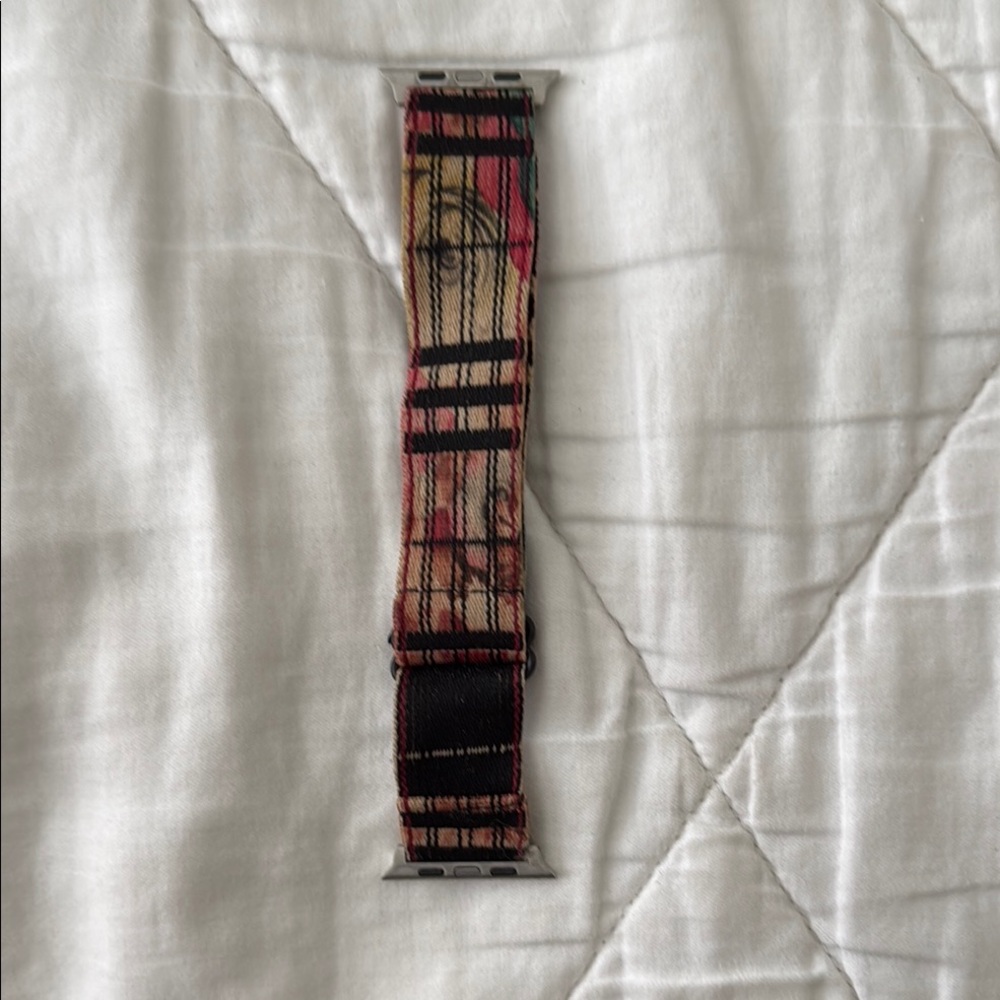 Multicolor Patterned (Apple)Watch Band - Picture 2 of 8